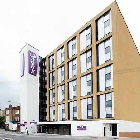 Premier Inn London Tottenham Hale-3